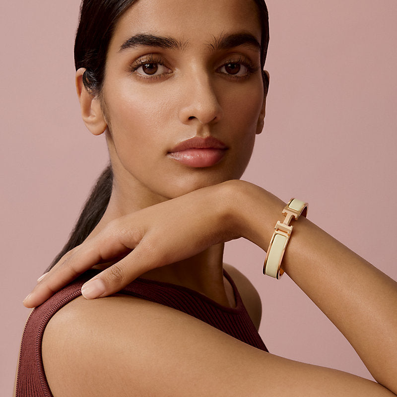 HERMES H BRACELET IN GOLD