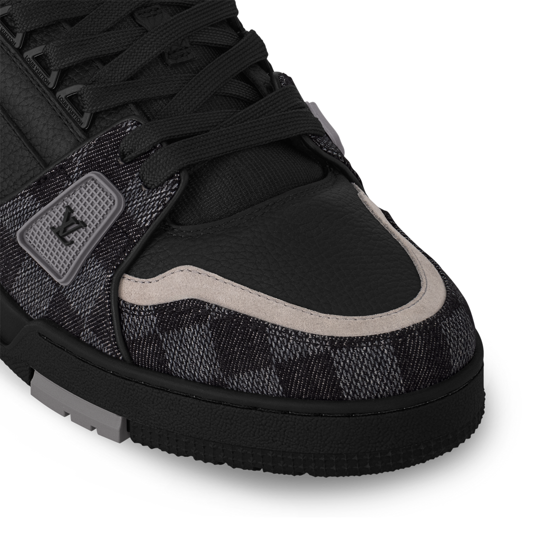 LOUIS VUITTON MONOGRAM BLACK SNEAKERS