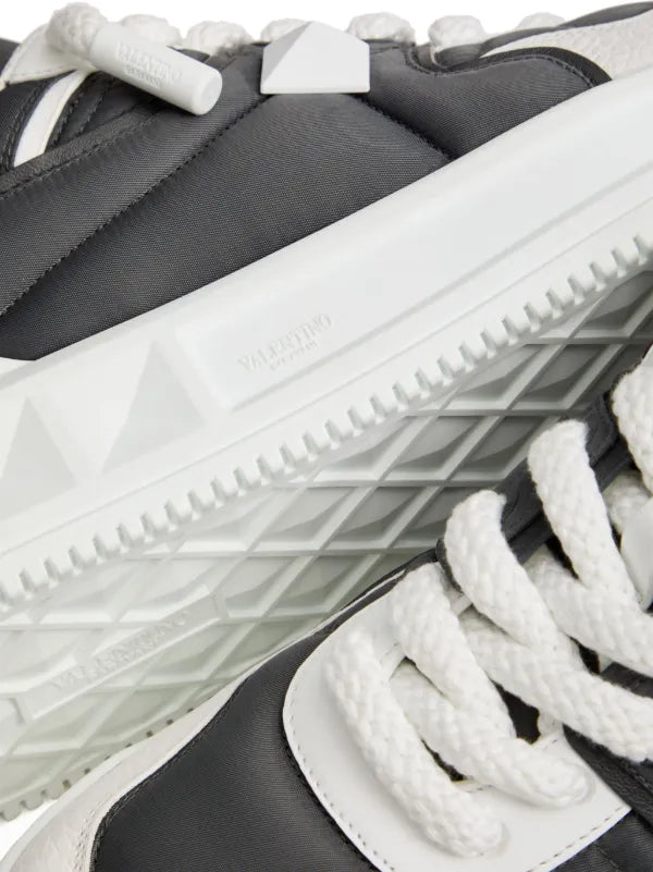 VALENTINO GARAVANI ONE STUD SNEAKERS